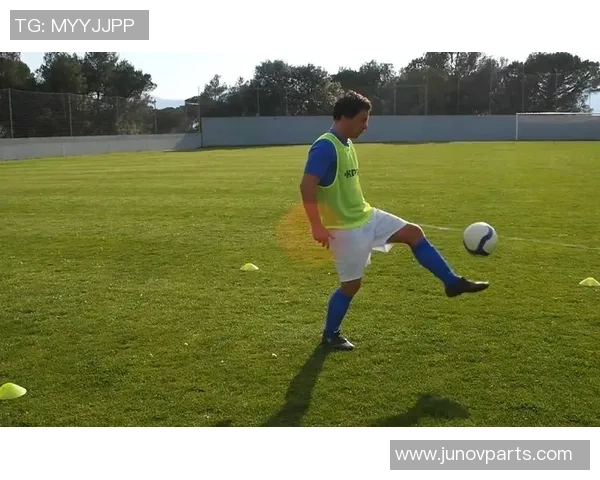 足球球星颠球技巧详解图解 从基础到进阶轻松掌握颠球秘诀